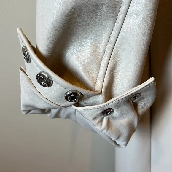 Bailey 44 Faux leather Beige / Cream Coat size LG. Only worn once. - Picture 11 of 11